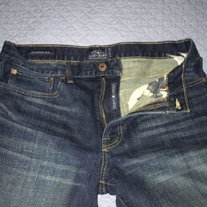 Lucky Brand men’s jeans - Size 33 x 32